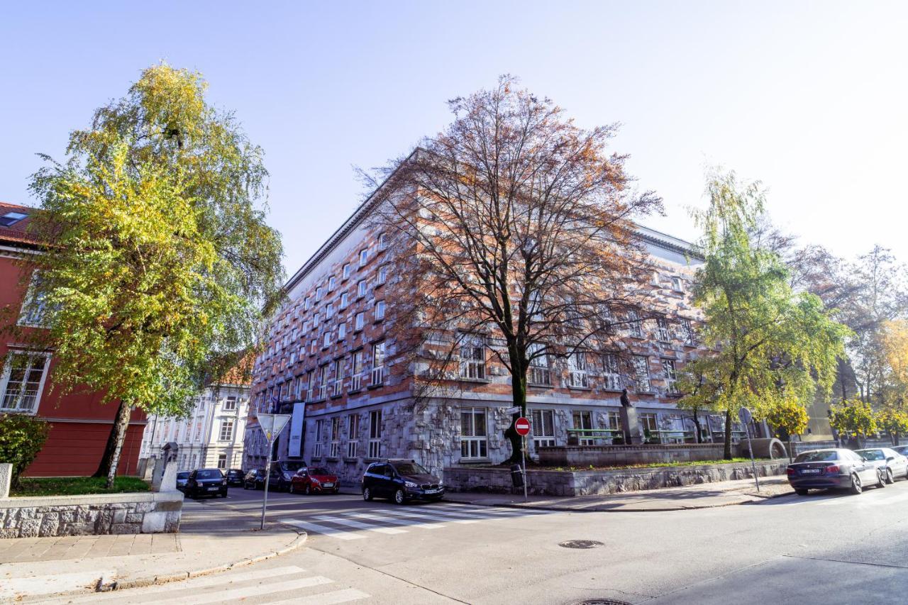 Central Living Vegova-With Parking Ljubljana Buitenkant foto